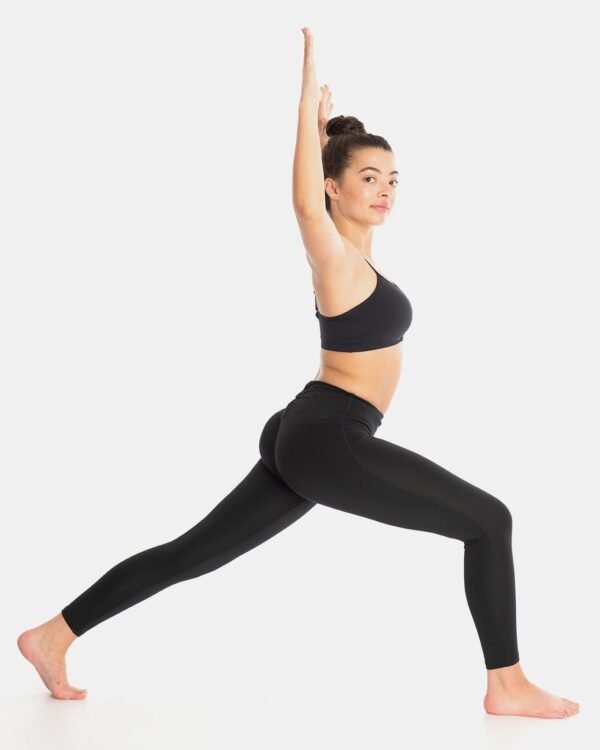 Fabfeat High-Waist Leggings – Sleek Black Performance